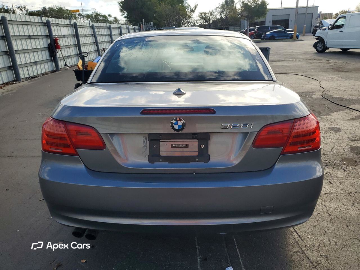 BMW Series 3 2011