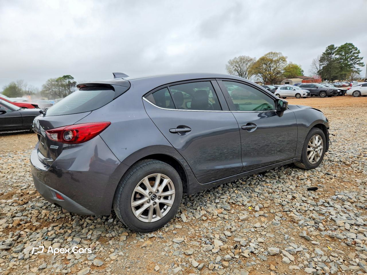 Mazda 3 2015