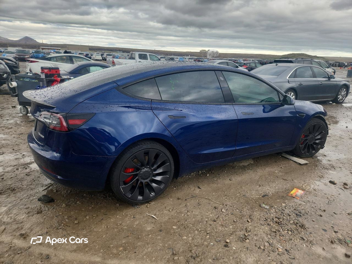 Tesla Model 3 2022