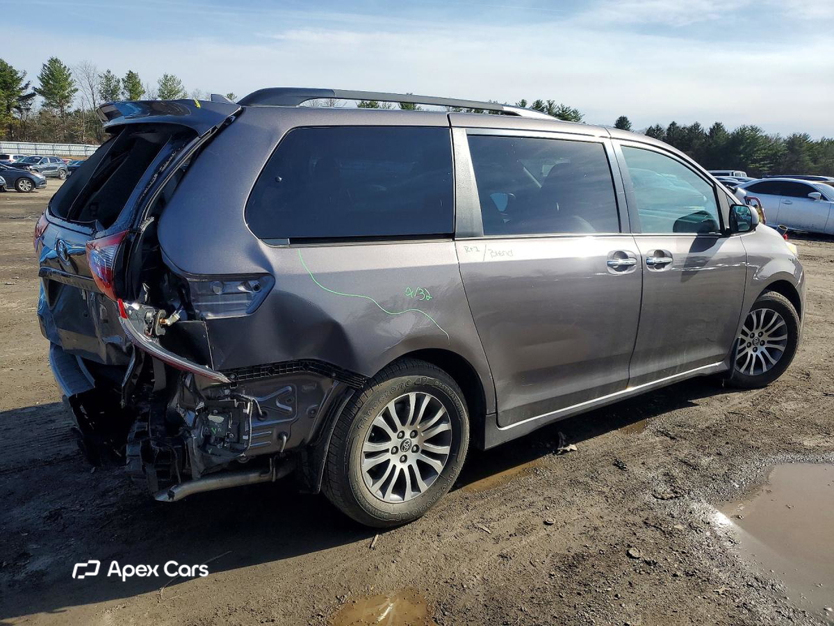 Toyota Sienna 2020