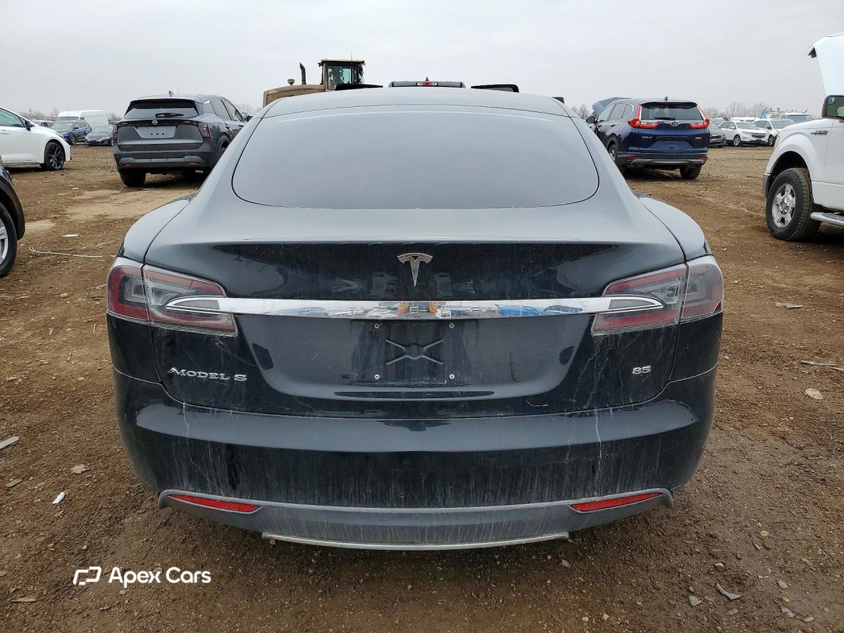 Tesla Model S 2014