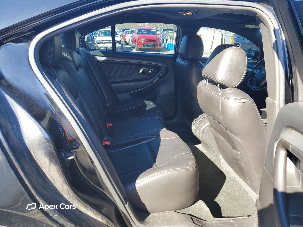 Ford Taurus 2016