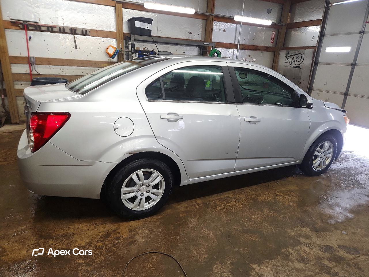Chevrolet Sonic 2015