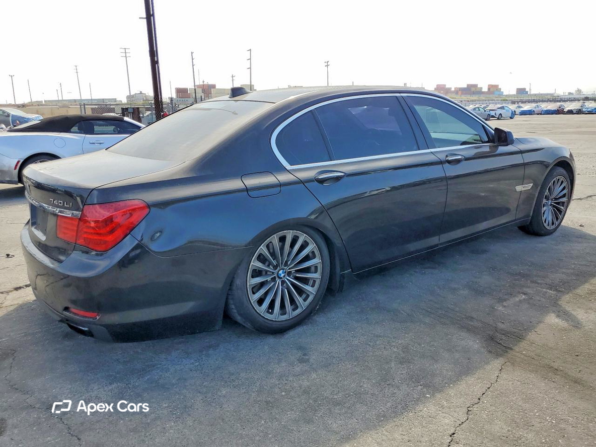 BMW Series 7 2012