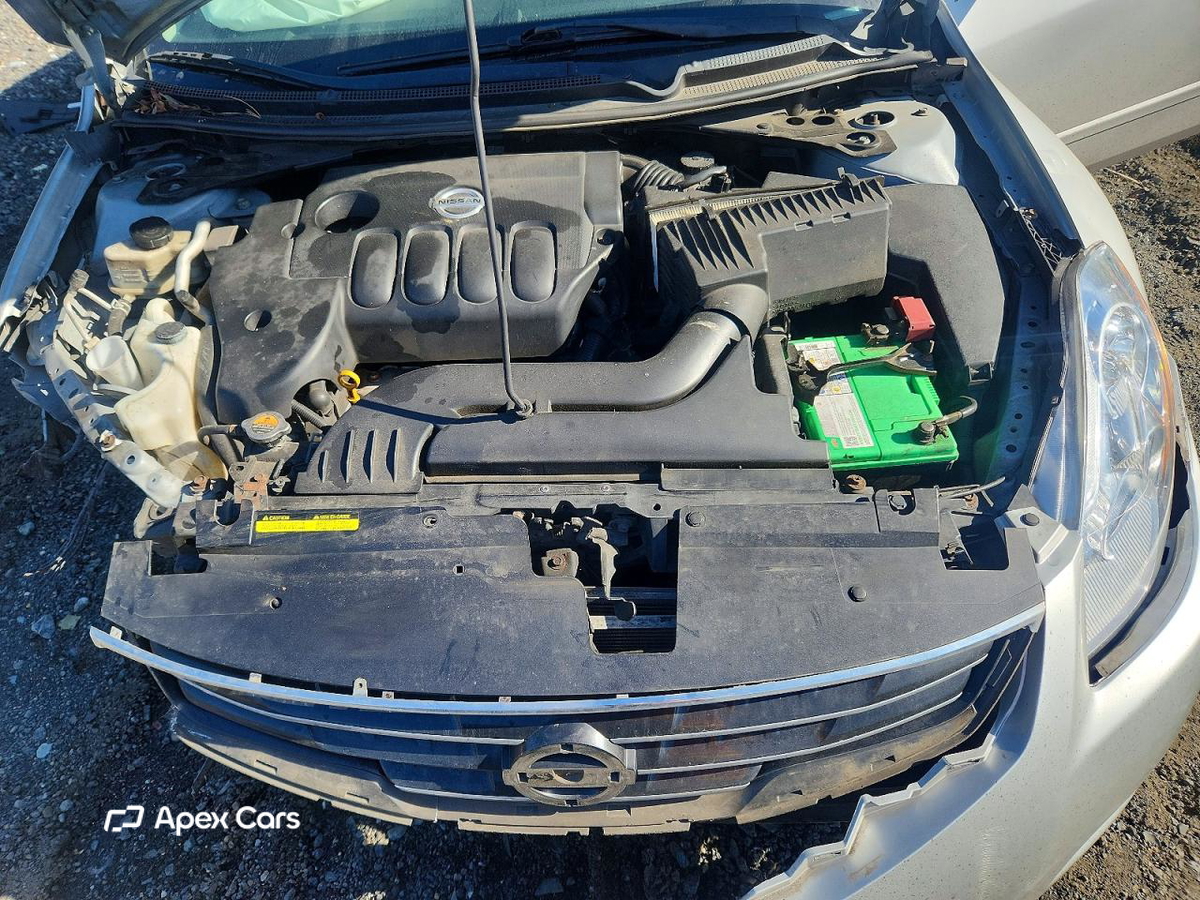 Nissan Altima 2012
