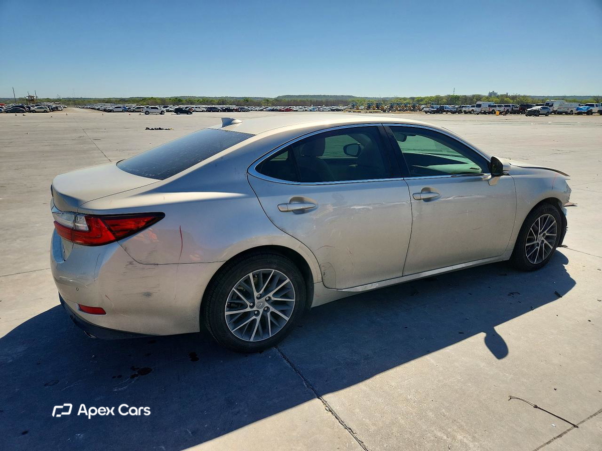 Lexus ES 2017