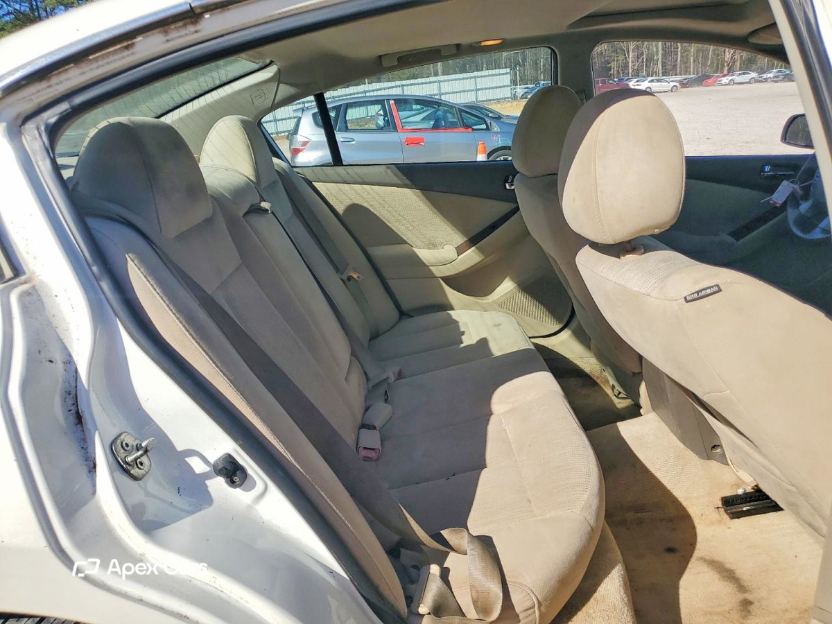 Nissan Altima 2012