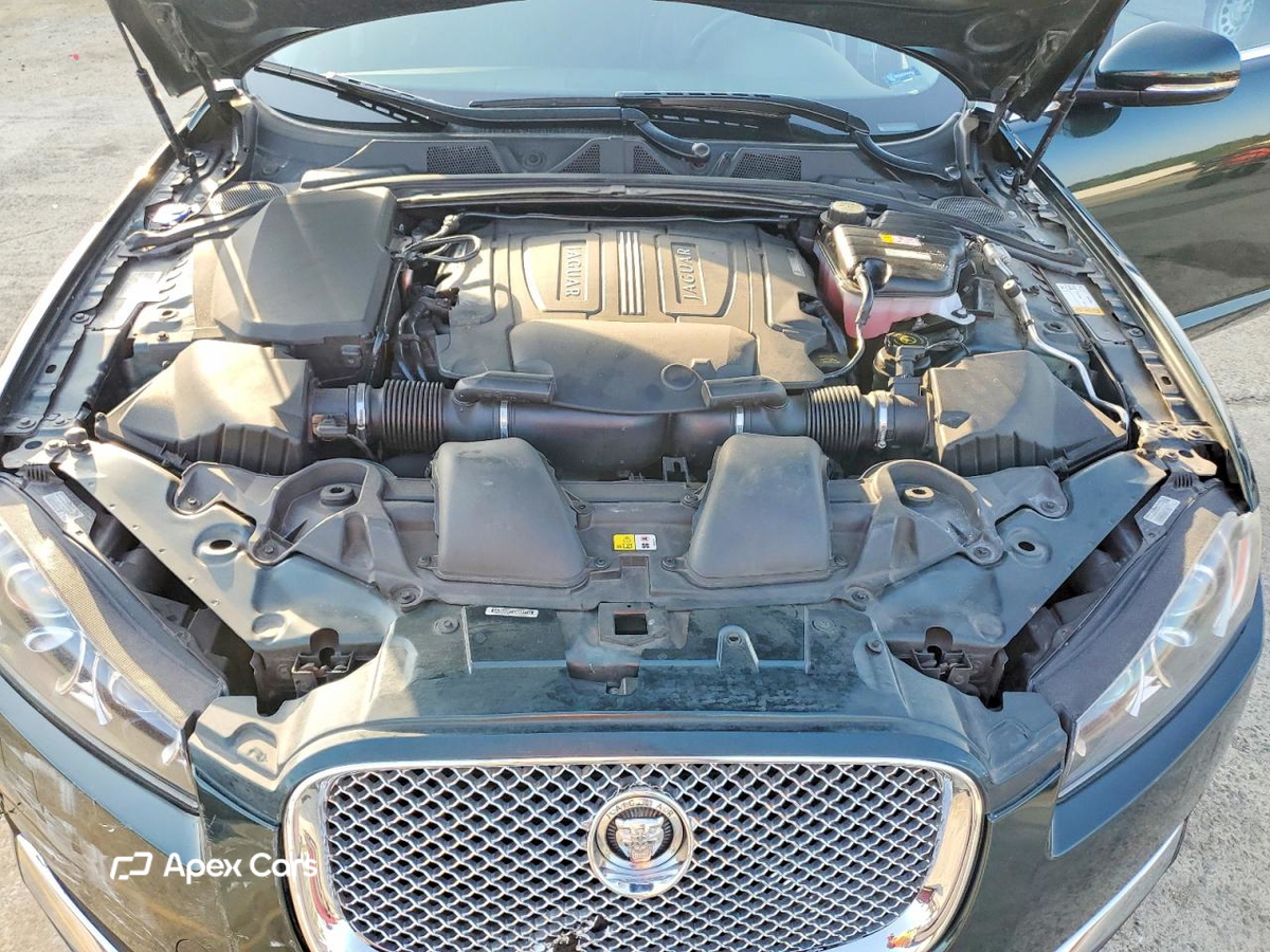 Jaguar XF 2013
