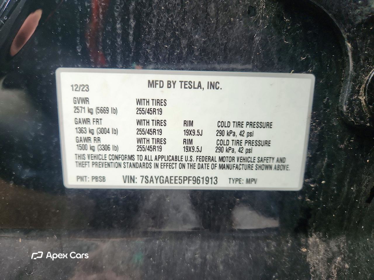 Tesla Model Y 2023