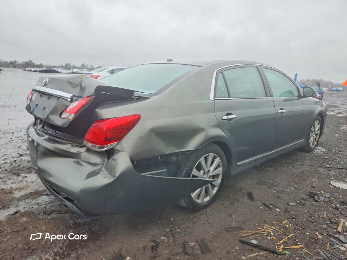 Toyota Avalon 2011