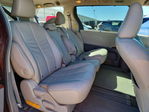 Toyota Sienna 2011