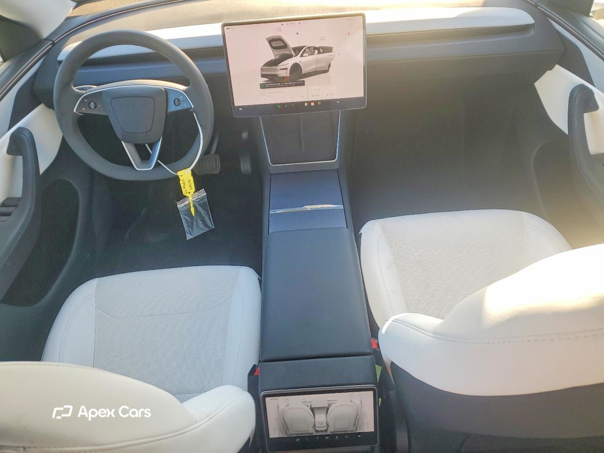 Tesla Model Y 2026
