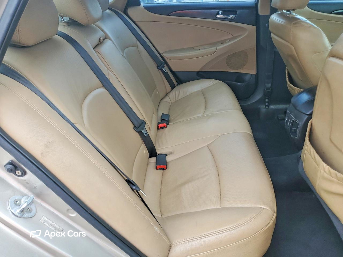 Hyundai Sonata 2011