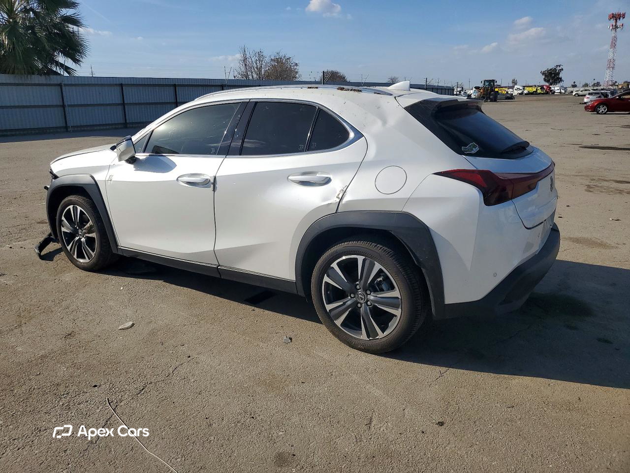 Lexus UX 2024