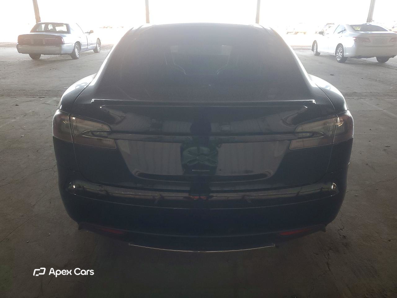 Tesla Model S 2015