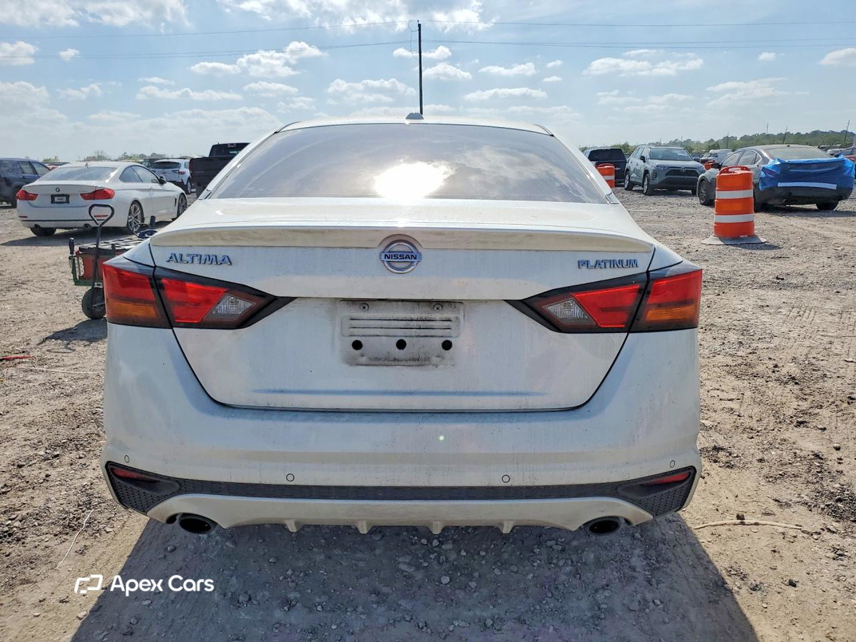 Nissan Altima 2019