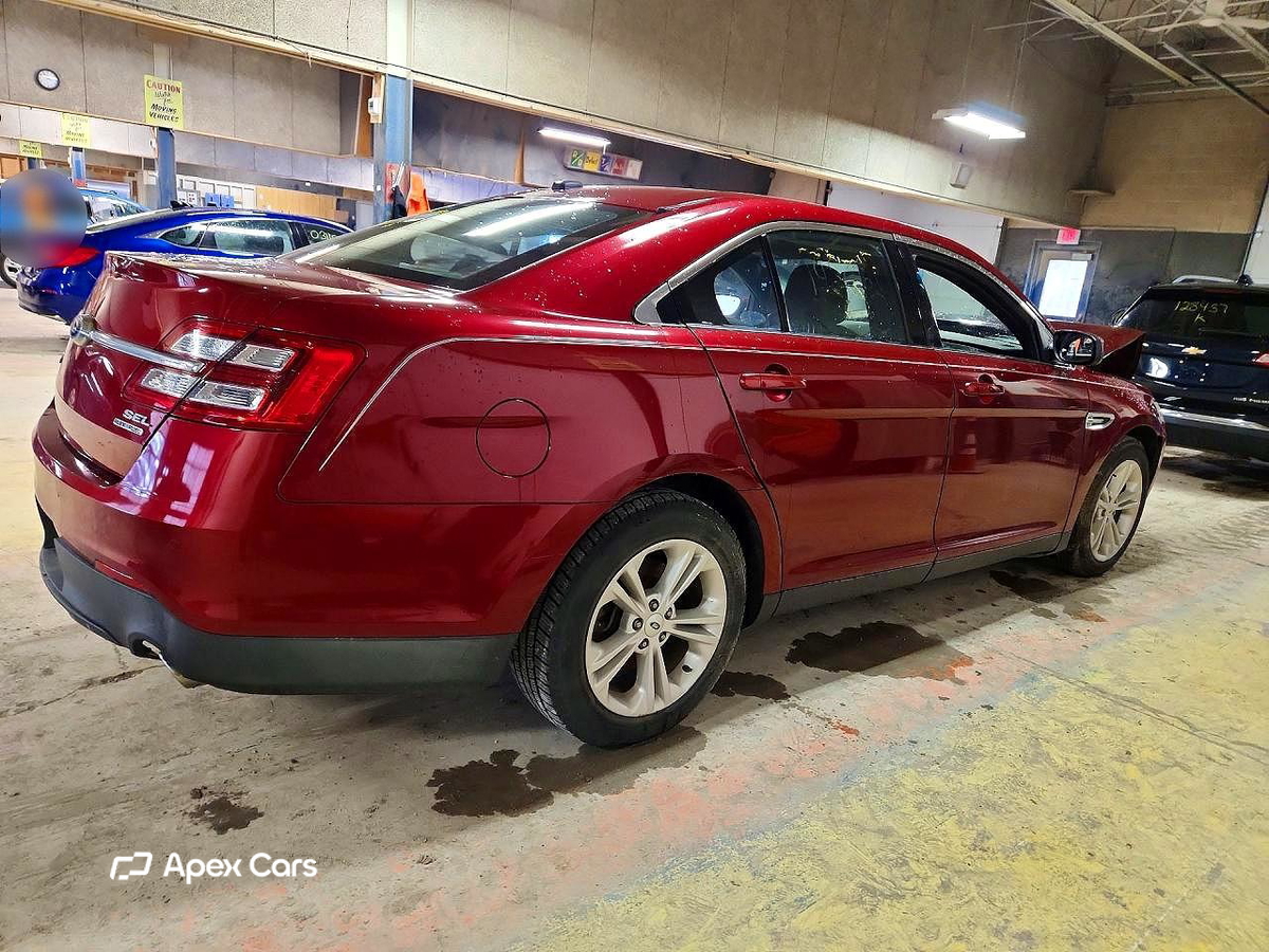 Ford Taurus 2015