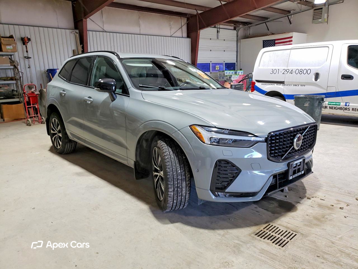 Volvo XC60 2025