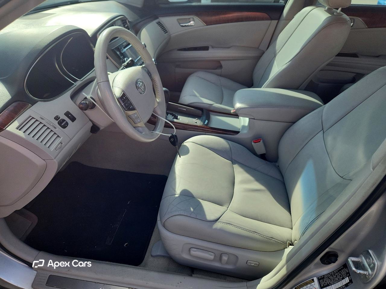 Toyota Avalon 2011