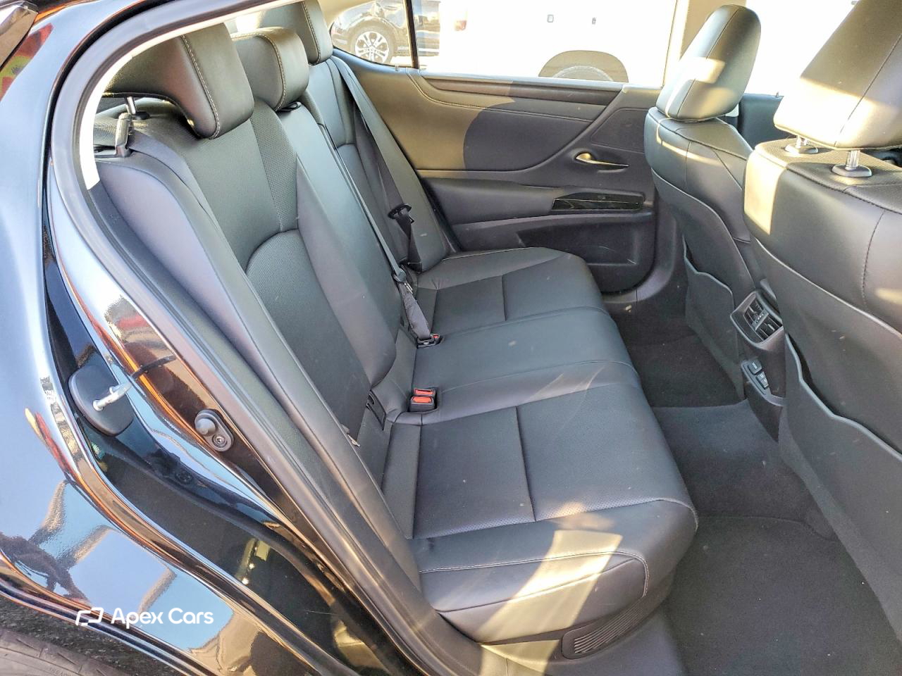 Lexus ES 2024