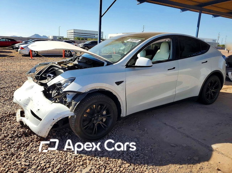 Tesla Model Y 2020 - Image 1 of 15