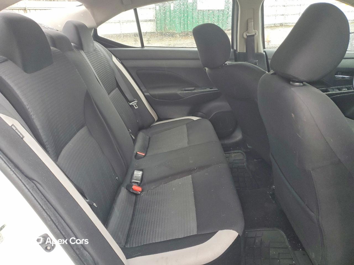 Nissan Versa 2021