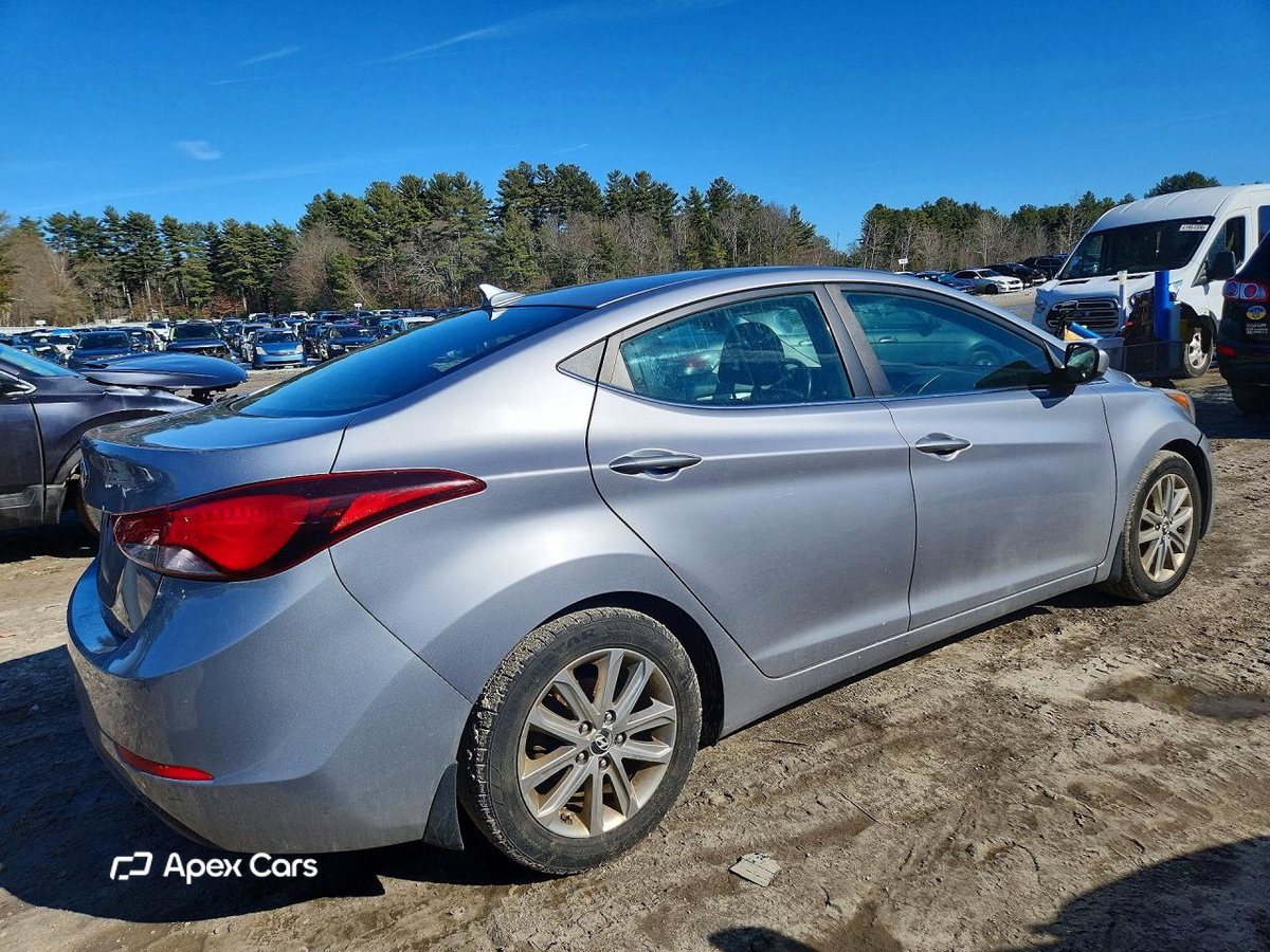Hyundai Elantra 2015