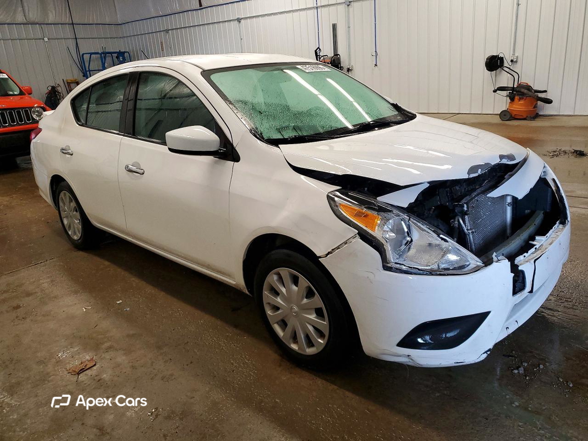 Nissan Versa 2019