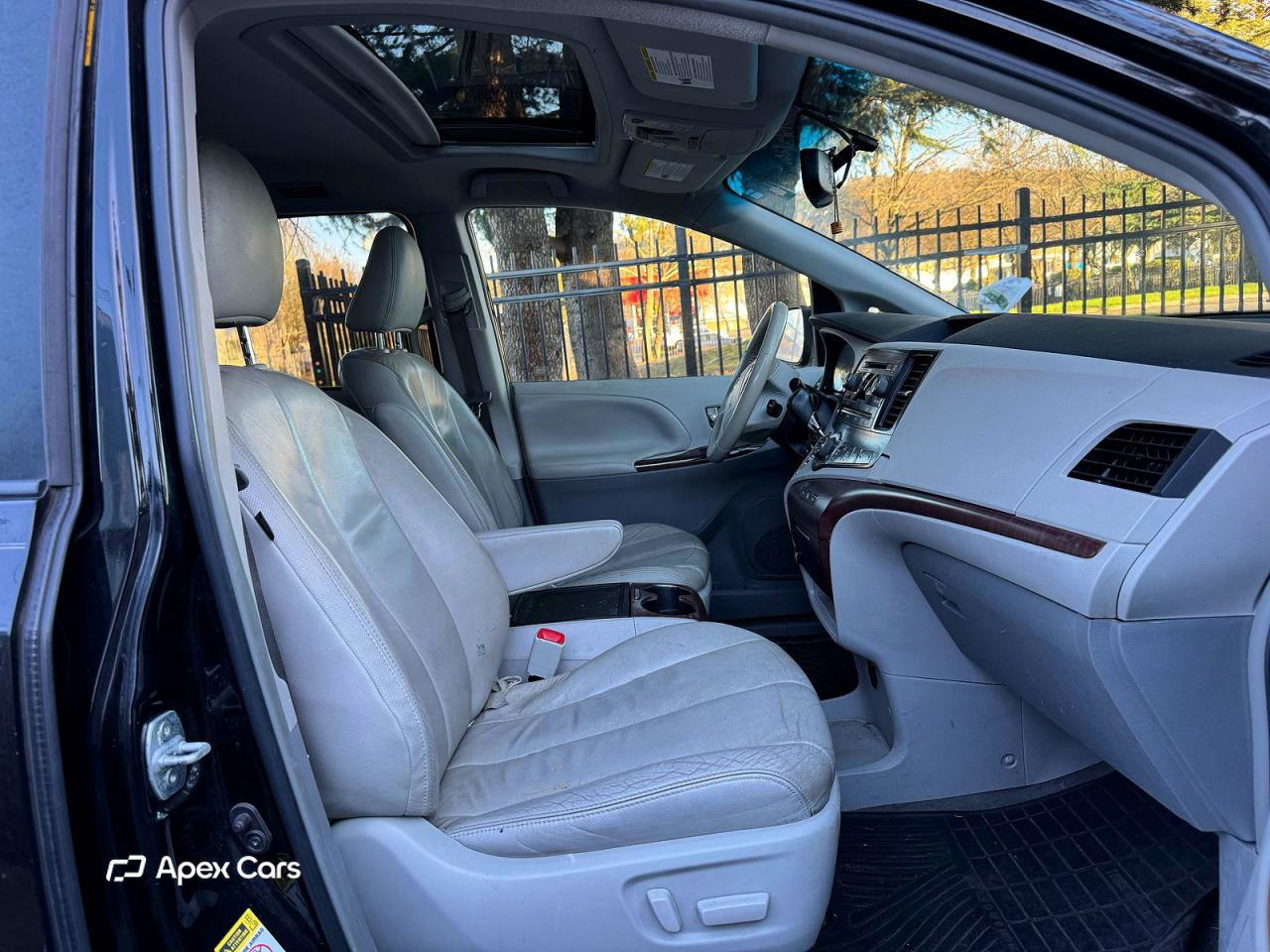 Toyota Sienna 2014