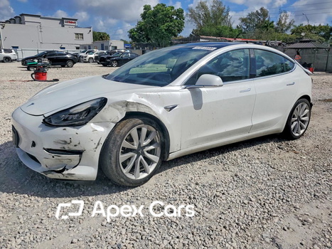 Tesla Model 3 2019 - Zdjęcie 1 z 13