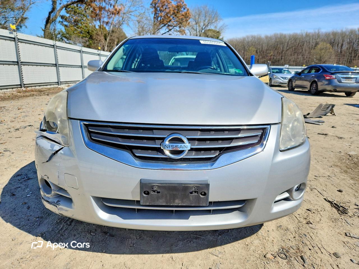 Nissan Altima 2012