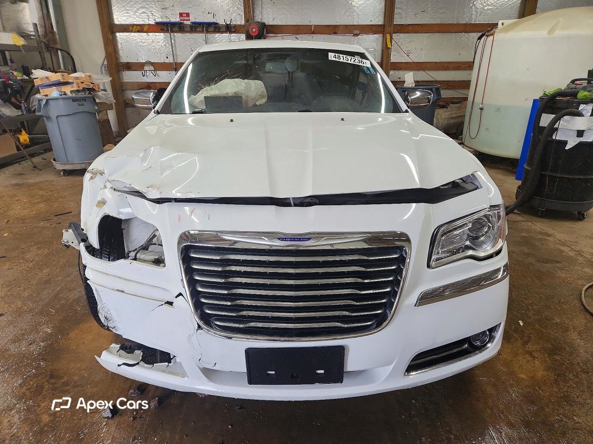 Chrysler 300 2011