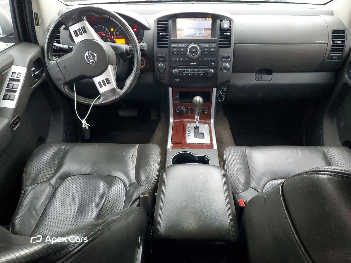 Nissan Pathfinder 2011
