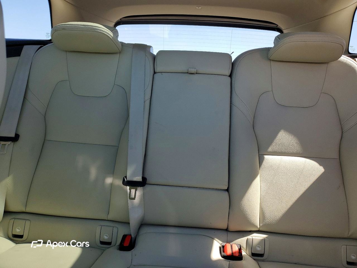 Volvo XC60 2025