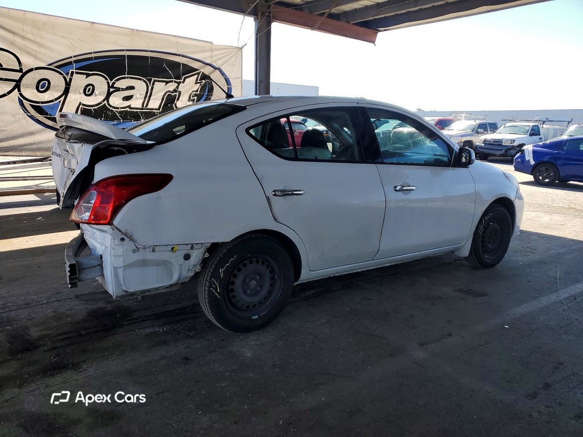 Nissan Versa 2014