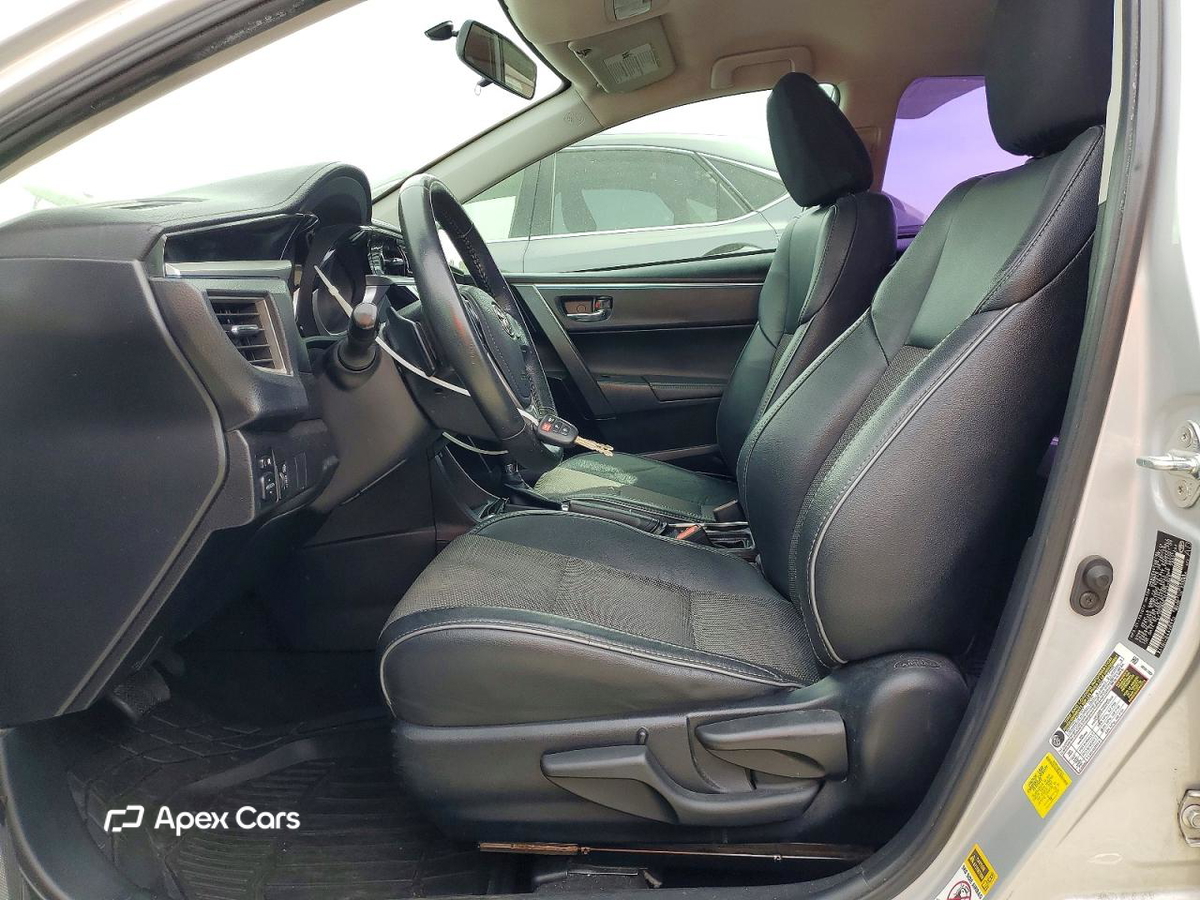 Toyota Corolla 2015