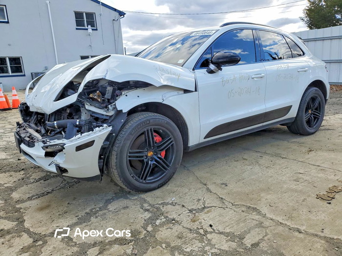 2018 Porsche Macan - Image 1 of 5
