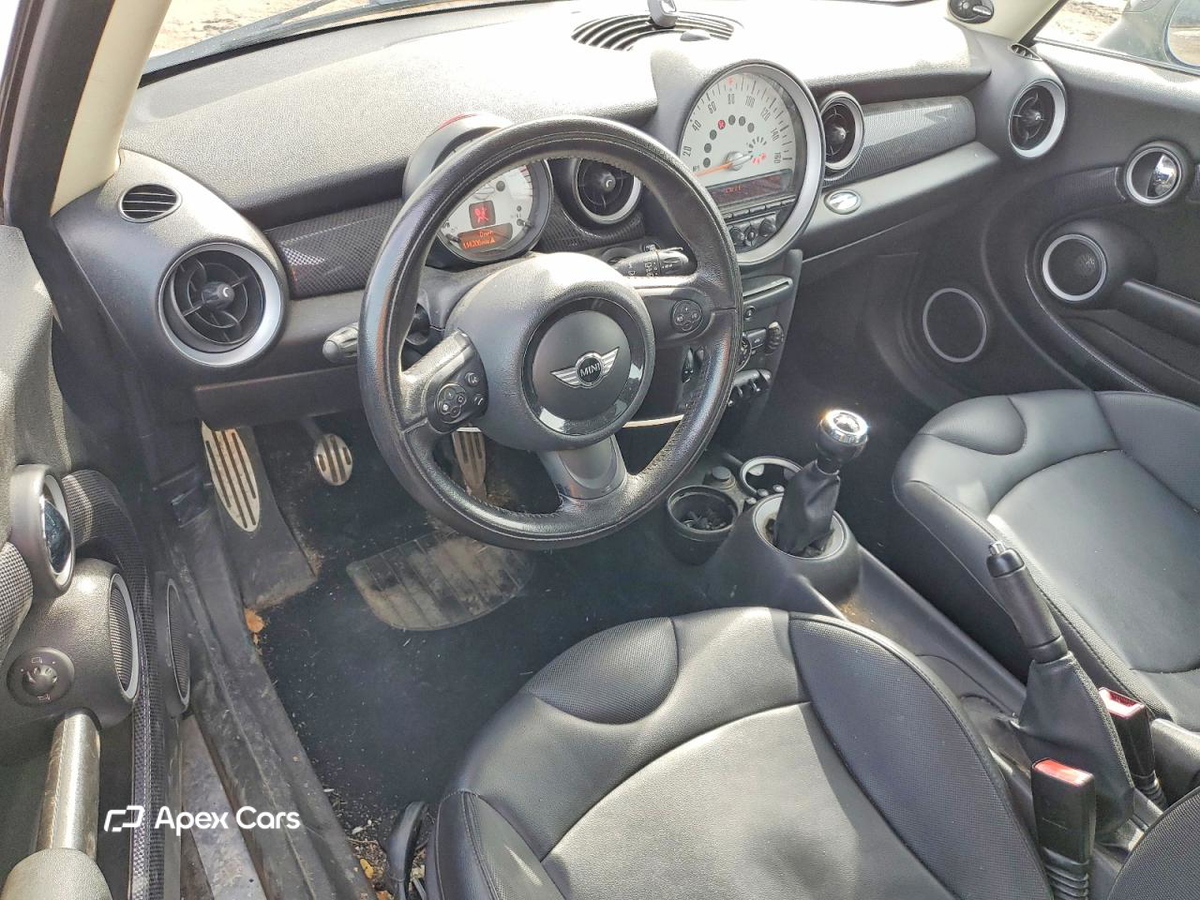 MINI Cooper 2012