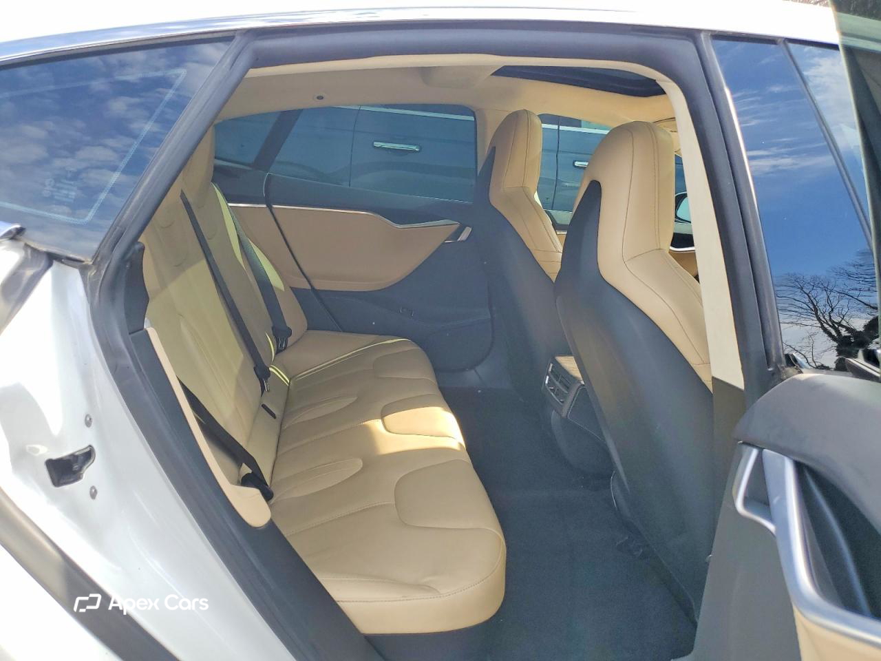 Tesla Model S 2015