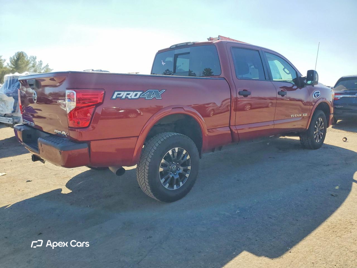 Nissan Titan 2016