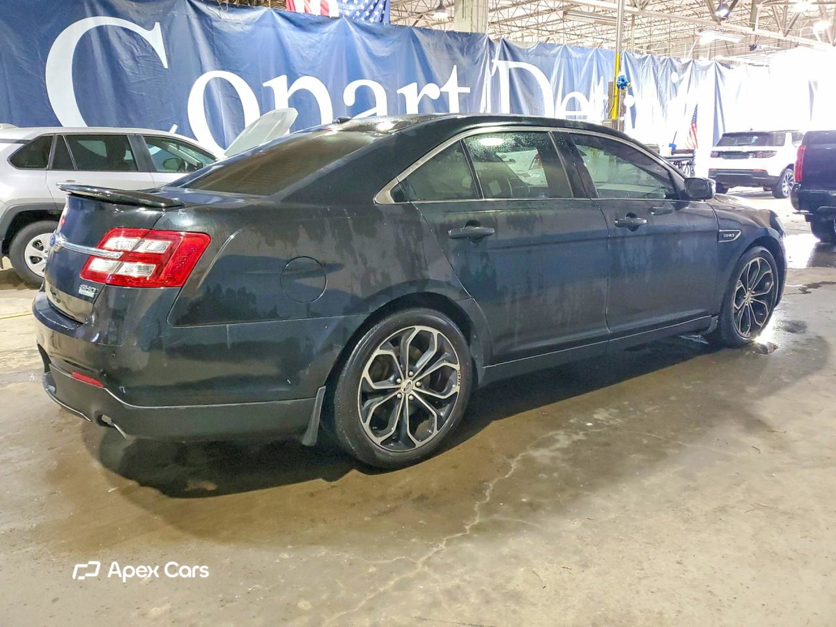 Ford Taurus 2015