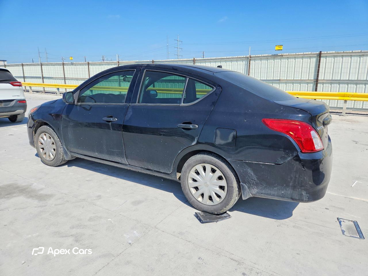 Nissan Versa 2015