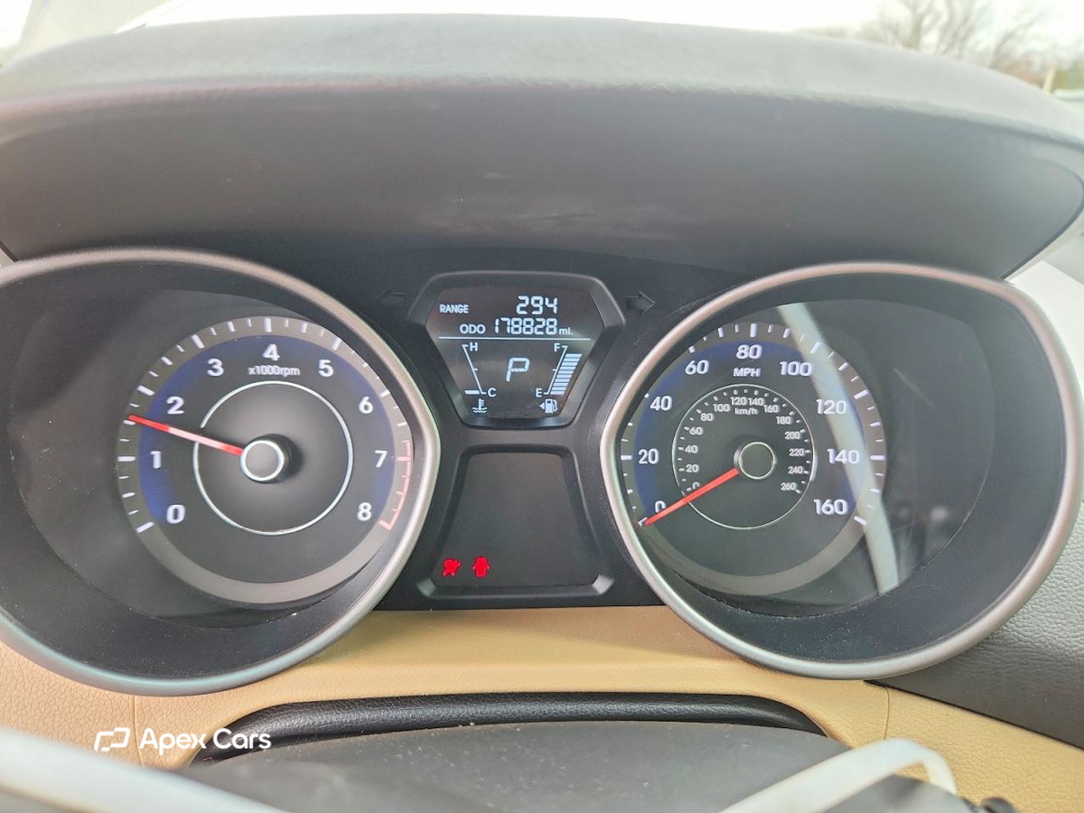 Hyundai Elantra 2013