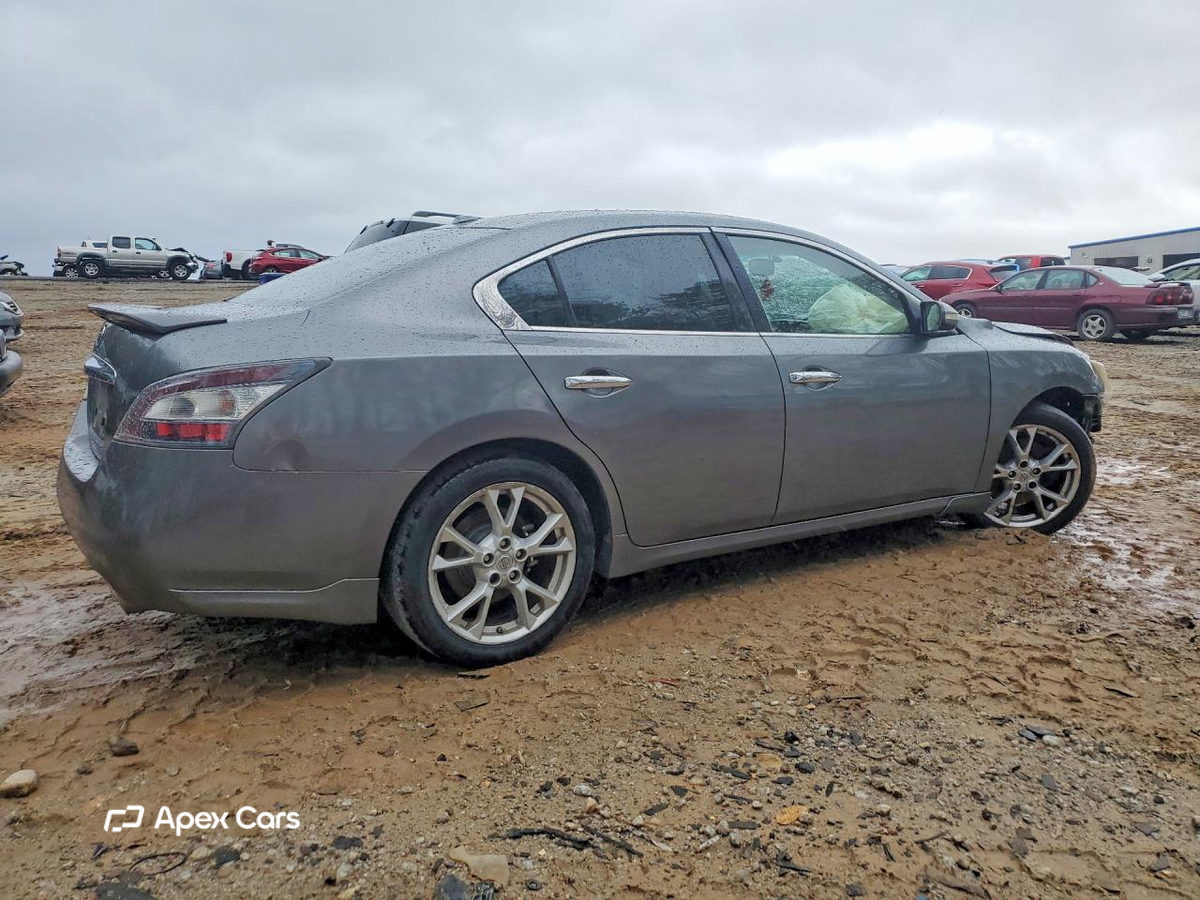 Nissan Maxima 2014