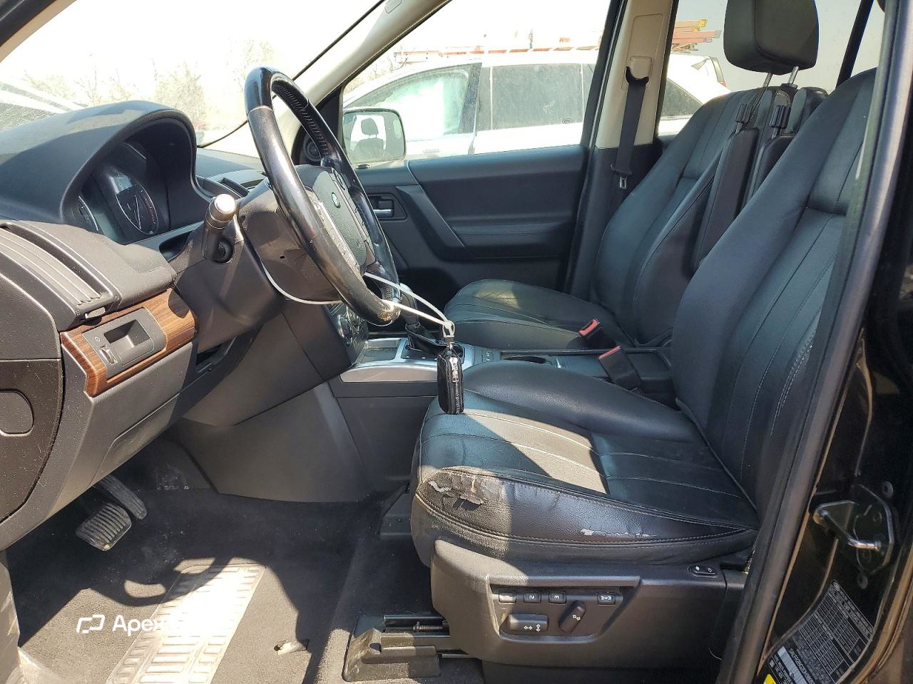 Land Rover LR2 2013
