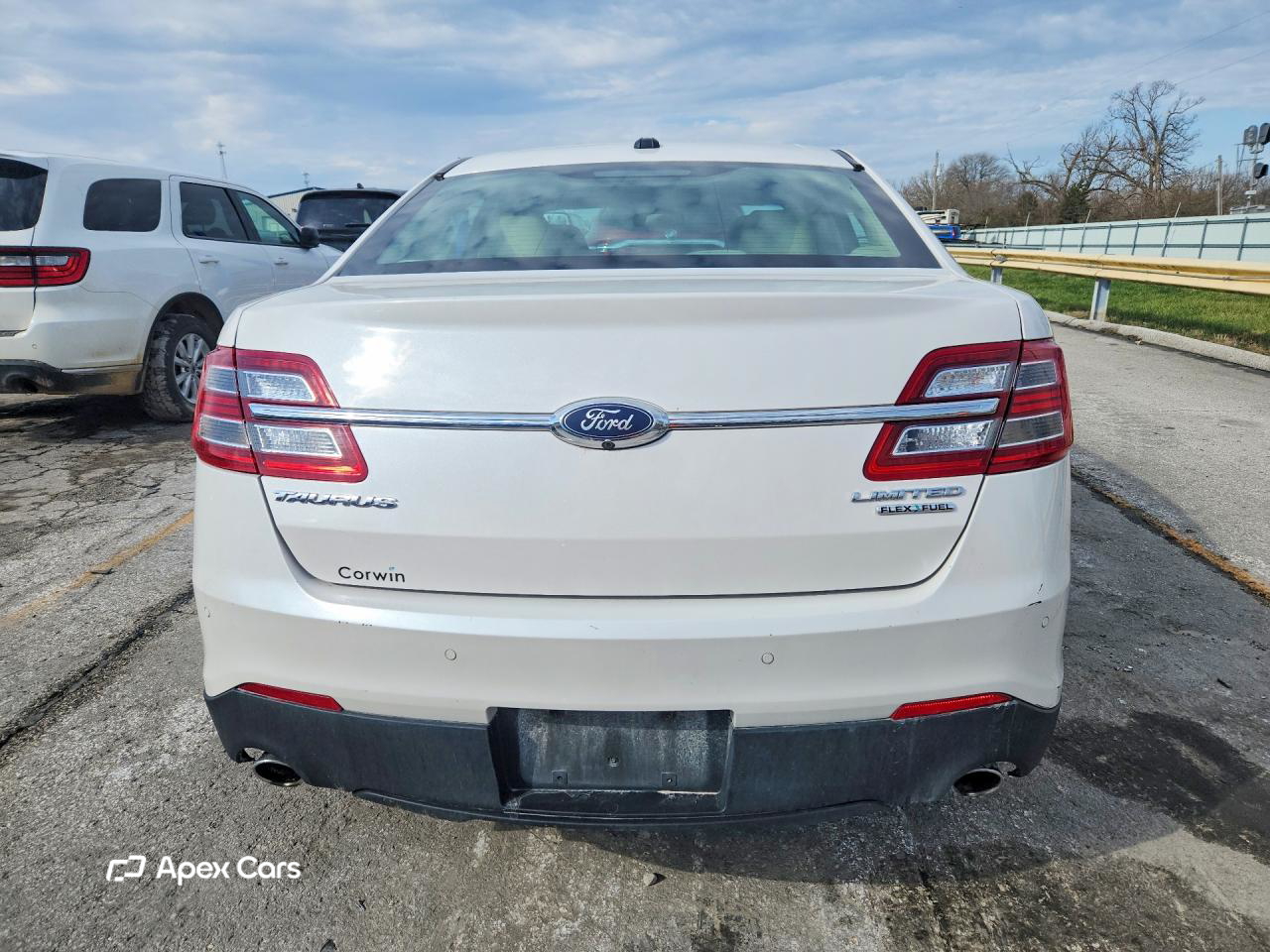 Ford Taurus 2016