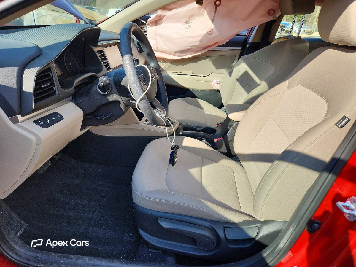 Hyundai Elantra 2019