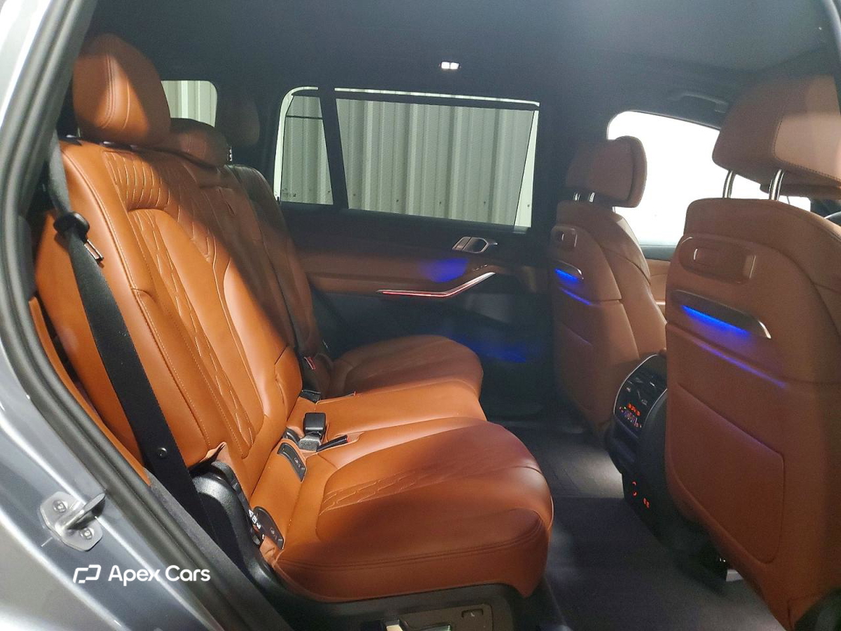 BMW X7 2025