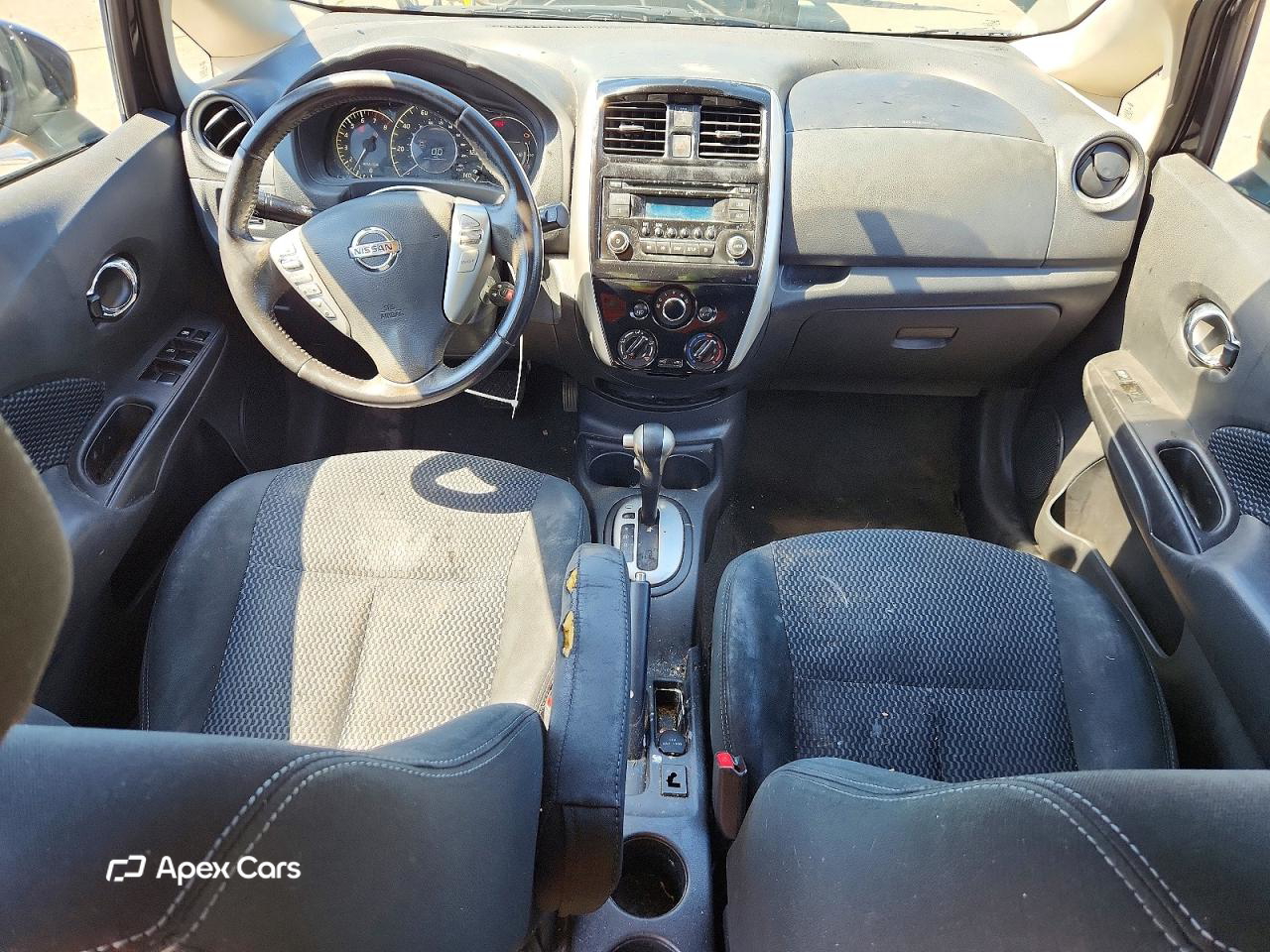 Nissan Versa 2015