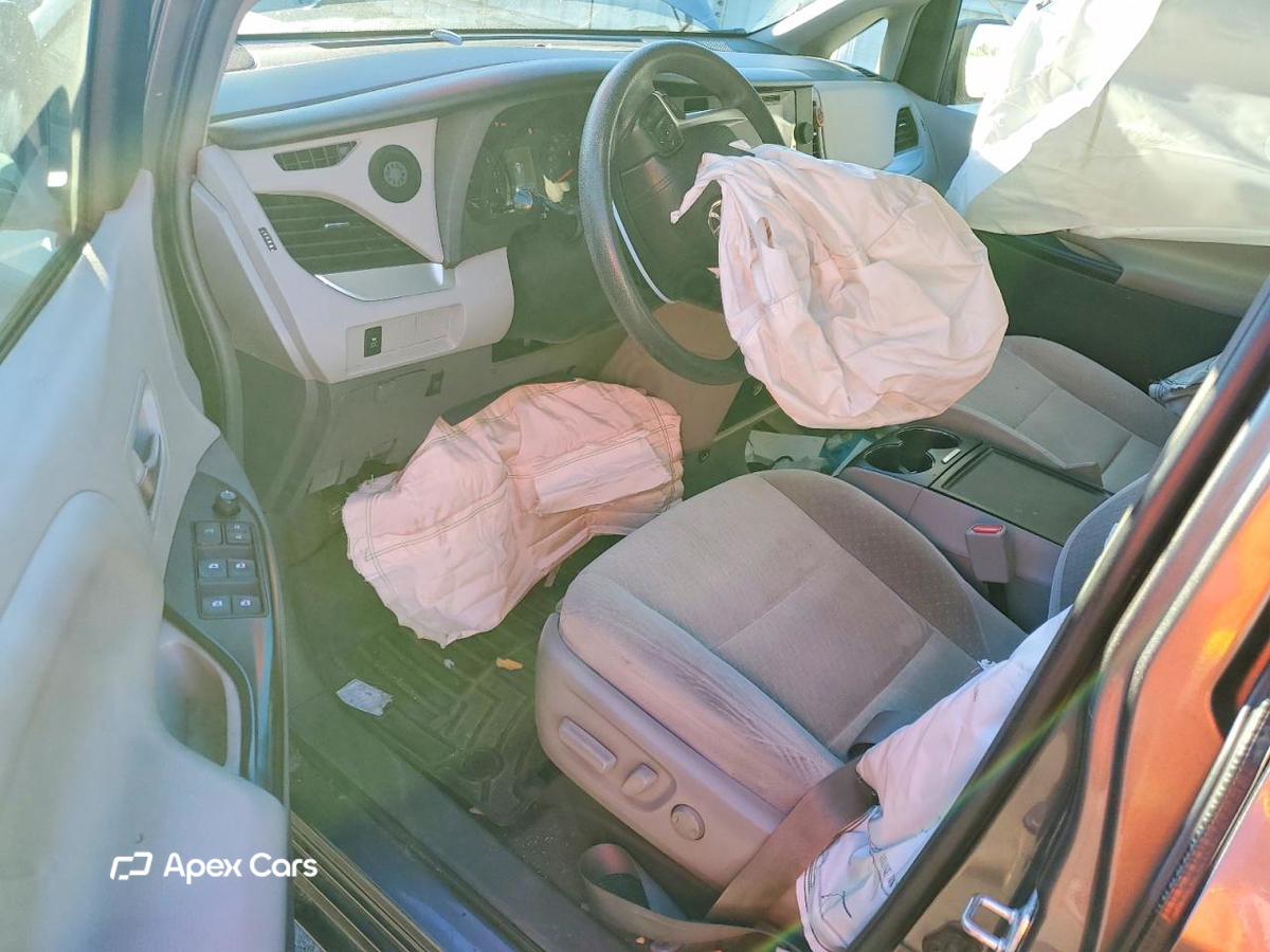 Toyota Sienna 2015